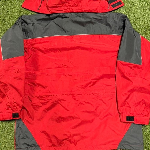Marlboro Red & black windbreaker jacket with hood and pockets. Size: XL - Picture 5 of 5